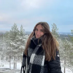 Étudiante passionnée dans le domaine animalier