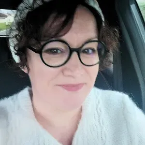 Garde 3 chats (1 male et 2 femelles stérilisés)