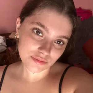 Babysitter responsável e carinhosa 
