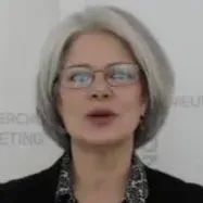 Garde-enfants aimante et disponible en soirées et week-ends