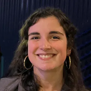 Babysitter et artiste à Paris !