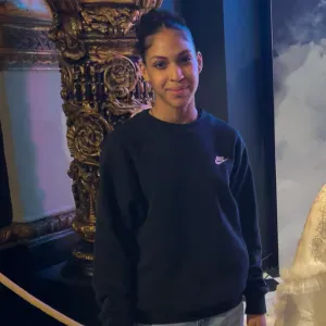 Femme déménage disponible à Paris 