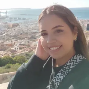 Cuidadora en alicante centro. 