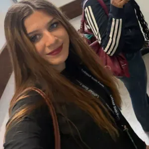 16 year old babysitter looking for a job!!