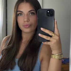 Jeune baby-sitter sérieuse et motivée disponible !