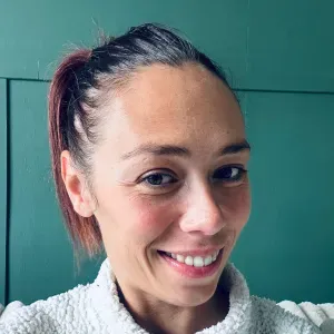 Maman et baby-sitter expérimentée