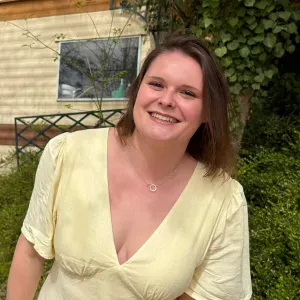 Baby-sitter sérieuse, diplômée BAFA et infirmière