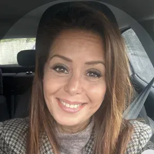 garde de nuit et femme de compagnie