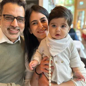 Am looking for babysitter for my baby boy(9) month old 