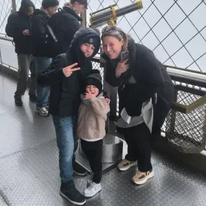 Je cherche une baby-sitter à domicile