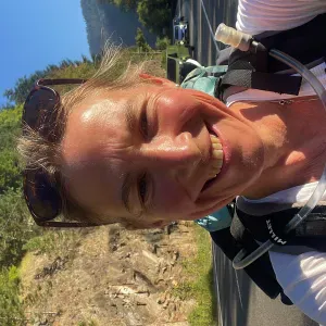 J'accompagne , et j'aide les personnes au domicile