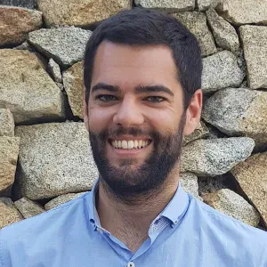 Posição para um empregado de limpeza em Porto