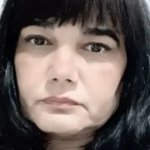 Empregada de limpweza em porto