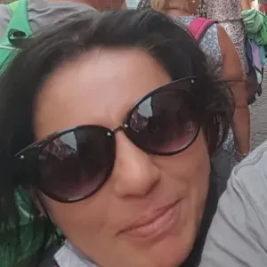 pulizie-scaffalista baby sitter aiuto compiti  elem-medie