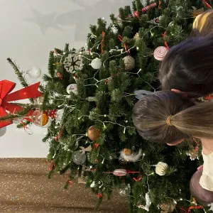 Recherche baby-sitter - garde d'enfants à Ensuès-la-Red...