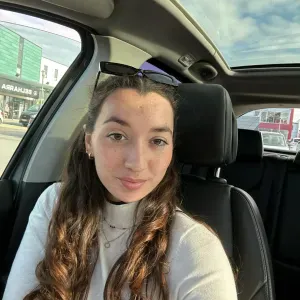 Disponible pour cours particuliers et aide aux devoirs 