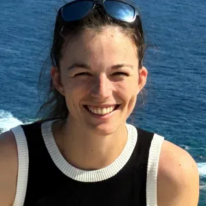 Disponible pour vos petits bouts avec patience et sourire 