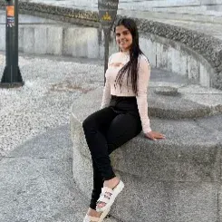 Babysittter com experiência no Porto