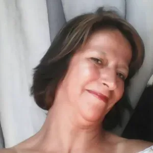 Empregada de limpeza responsavel Porto de Mos