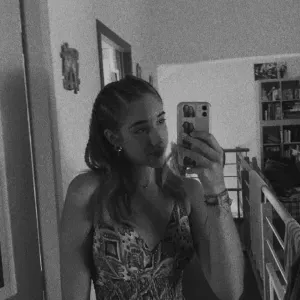 Baby-sitter disponible et sérieuse 