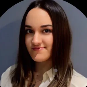 Étudiante sérieuse, disponible des weekend, garde d'enfants