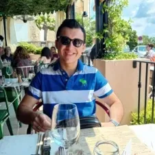 Étudiant motivé et disponible !