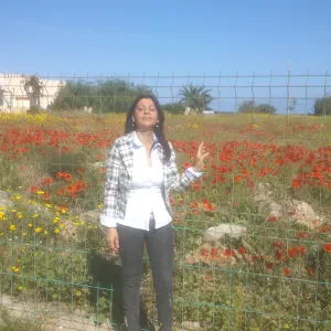 offro lavoro come collaboratrice domestica