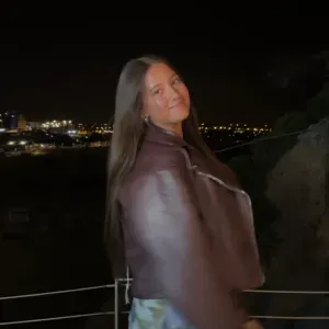 Babysitter em áreas de Aveiro e Porto