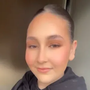 Professeure particulière en langues et histoire 