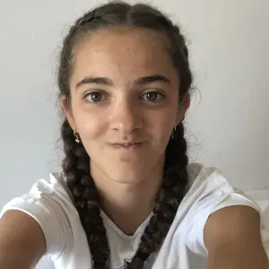 Baby sitter très bienveillante et adore les enfants