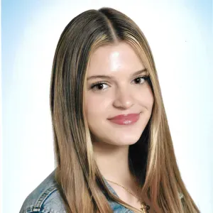 Baby-sitter bienveillante et responsable. Garde d'animaux. 