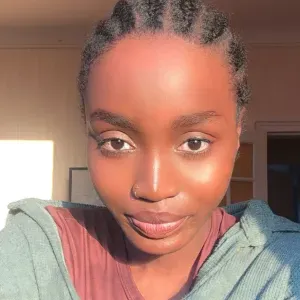 Garde de bébés et enfants + aide à la maison, sérieuse