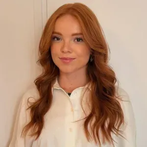 Baby-sitter attentionnée et expérimentée – ancienne au pair 