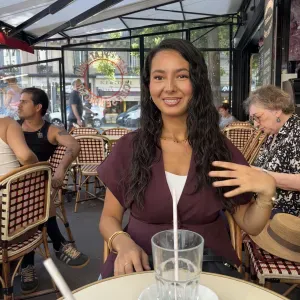 Baby-sitter expérimenté proche de chez vous 