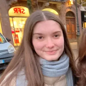 Baby-sitter étudiante à Salon et ses alentours