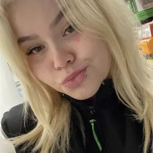 Babysitter com experiência em Oeiras