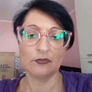 Babysitter esperta e stiro a Rosta