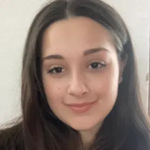 Stai cercando una babysitter? Non esitare a contattarmi!!