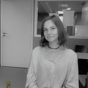 Etudiante proposant de l'aide au devoirs 