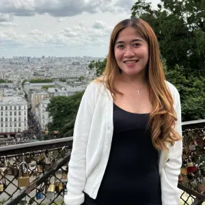 Experienced babysitter looking for a job