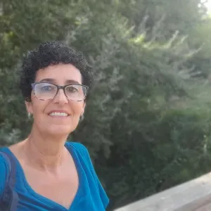 Baby-sitter expérimentée autour de Mandelieu