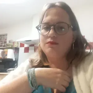 Aide ménagère à domicile, repassage .