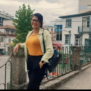 Babysitter expérimentée, mère de 3 enfants avec lettre de re