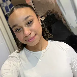 baby-sitting expérimentée - étudiante SAPAT