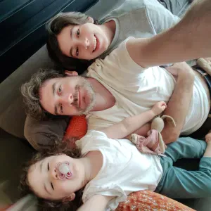 Je cherche une baby-sitter à domicile