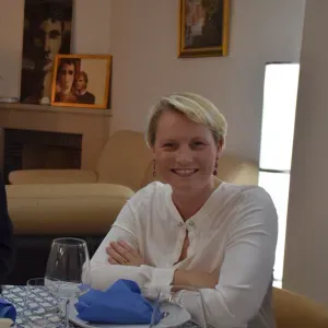 Dame de compagnie pour personnes agées, isolées