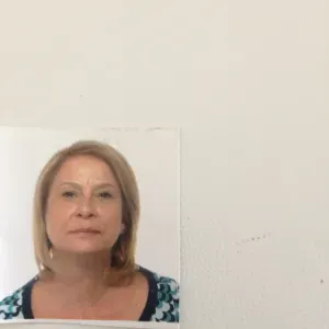 Donna servizi casa, pulizie, stiro, cucina