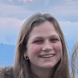 Baby-sitter expérimenté de 16 ans 