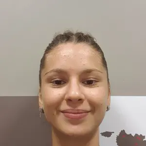 Baby-sitter occasionnellement, je garde des enfants d'amis.