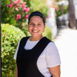 Funcionário de limpeza responsável em Loulé.